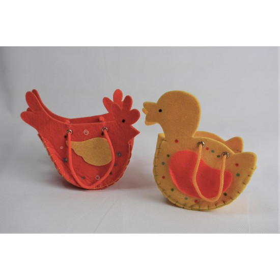 A bag in the shape of a hen or chick