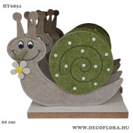 Dekoratív csiga virággal fatalpon 20 cm Dekoratív csiga virággal fatalpon 20 cm