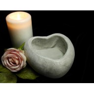 Oală de piatră în formă de inimă