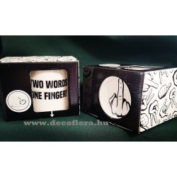 Mug inscriptioned HU in black&white box