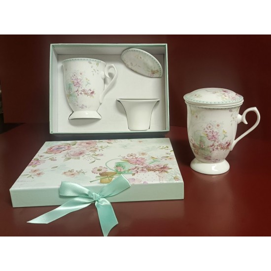 Ceramic tea mug with filter