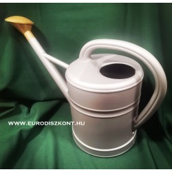 Retro plastic watering can with sprinkler head. 10 liters