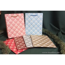 Dísztasak Lux Prémium M 23*18*10 cm CD - ajándéktasak  Dísztasak Lux Prémium M 23*18*10 cm CD - ajándéktasak