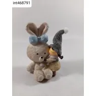 Téli sapkás kislány óriás nyuszival 13 cm