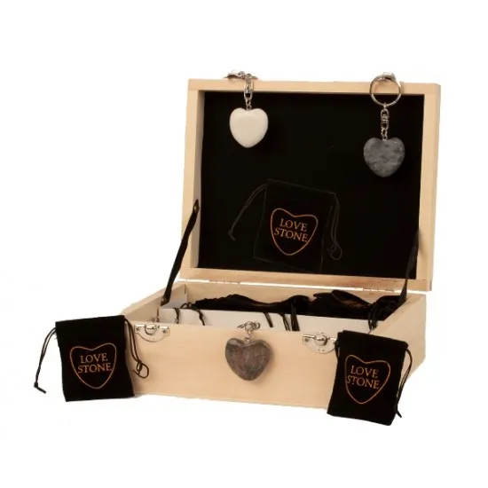 Márvány szív kulcstartó fadobozos kínálóban