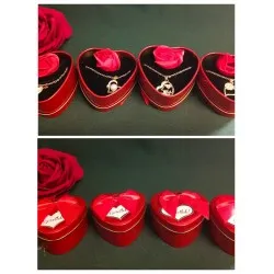 Szívalakú ékszertartó fémdoboz - fém nyaklánccal