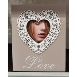 Képkeret faragott fa szívben  20*15 cm