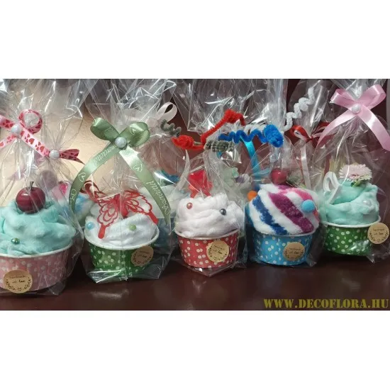 Muffindekor mini törölközővel.