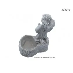Kőangyal imádkozó, szívtállal  20*20*18 cm