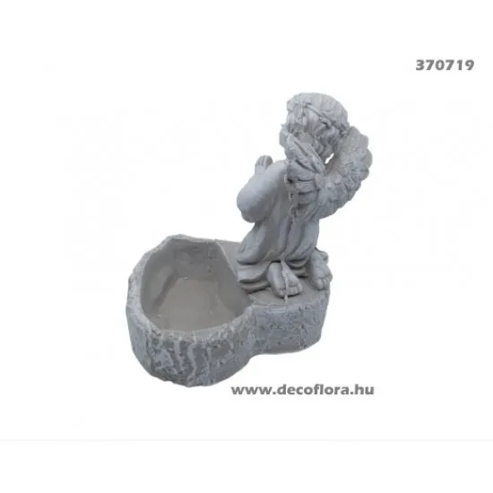 Kőangyal imádkozó, körtállal  18*22*18 cm